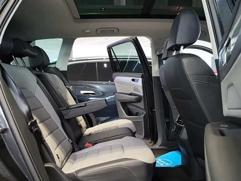 Land Rover Discovery — фото 13