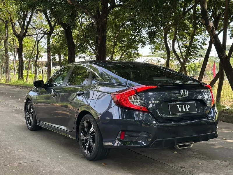Honda Civic — фото 16