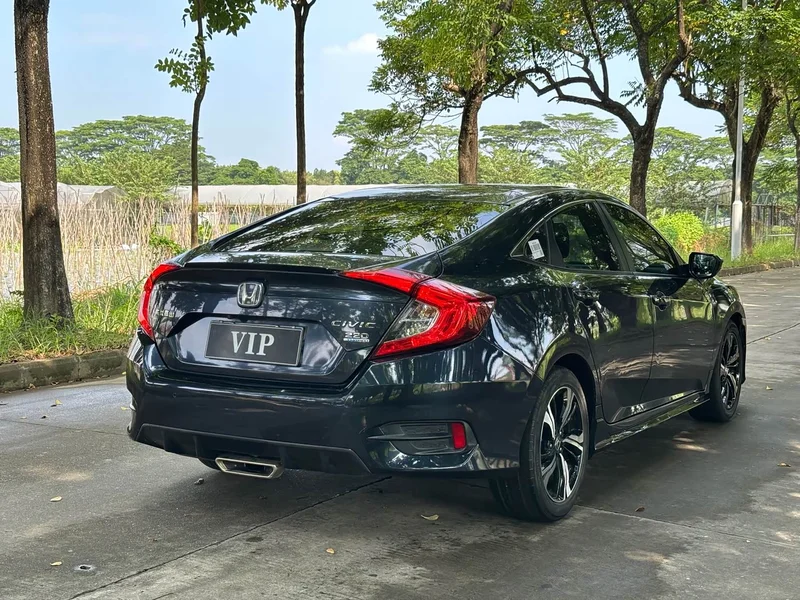 Honda Civic — фото 20