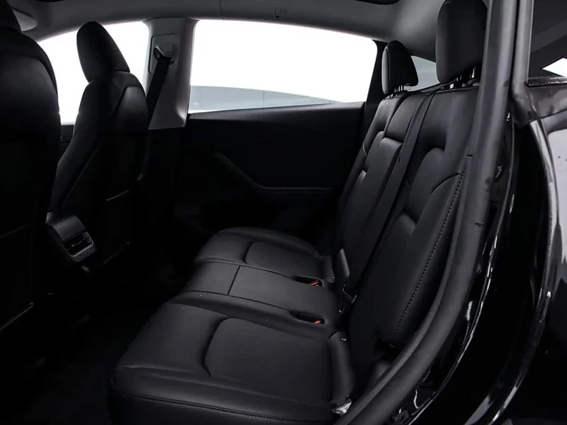Tesla Model Y — фото 14
