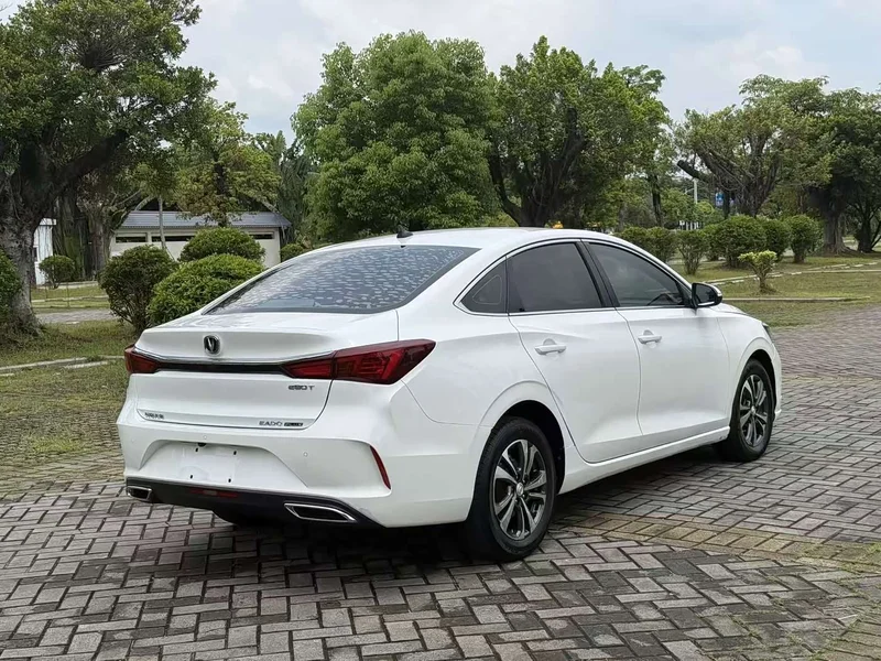 Changan Eado — фото 12