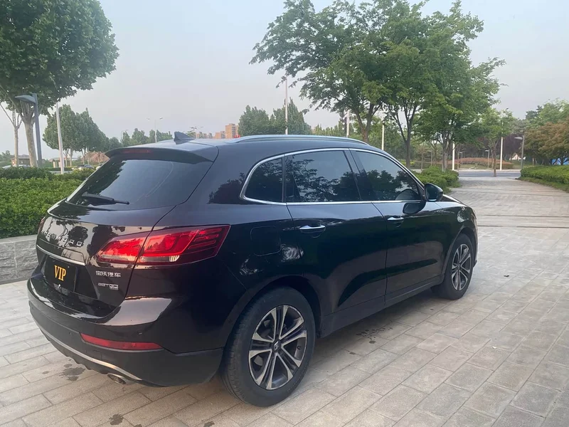 Borgward BX7 — фото 10