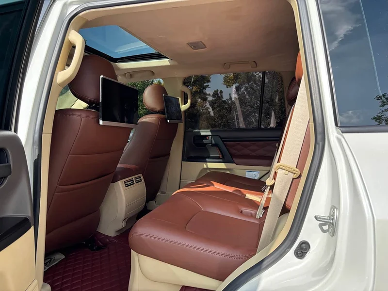 Toyota Land Cruiser (Imported) — фото 13