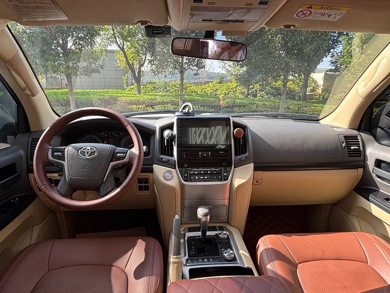 Toyota Land Cruiser (Imported) — фото 14