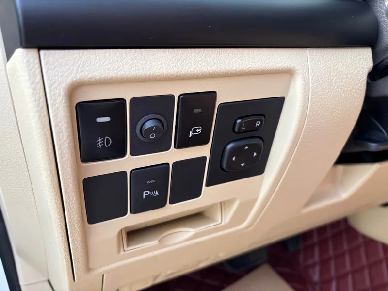 Toyota Land Cruiser (Imported) — фото 20