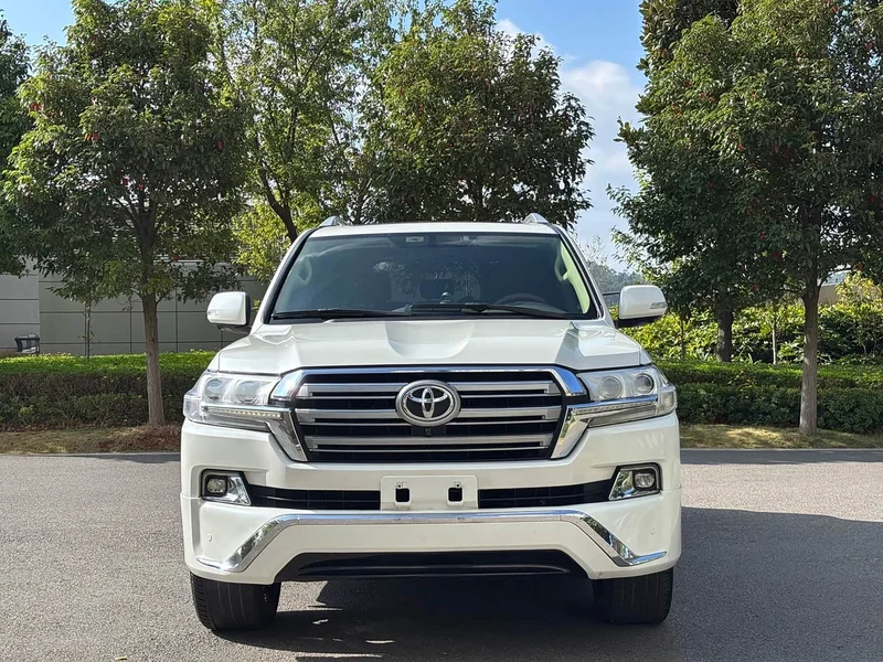 Toyota Land Cruiser (Imported) — фото 2