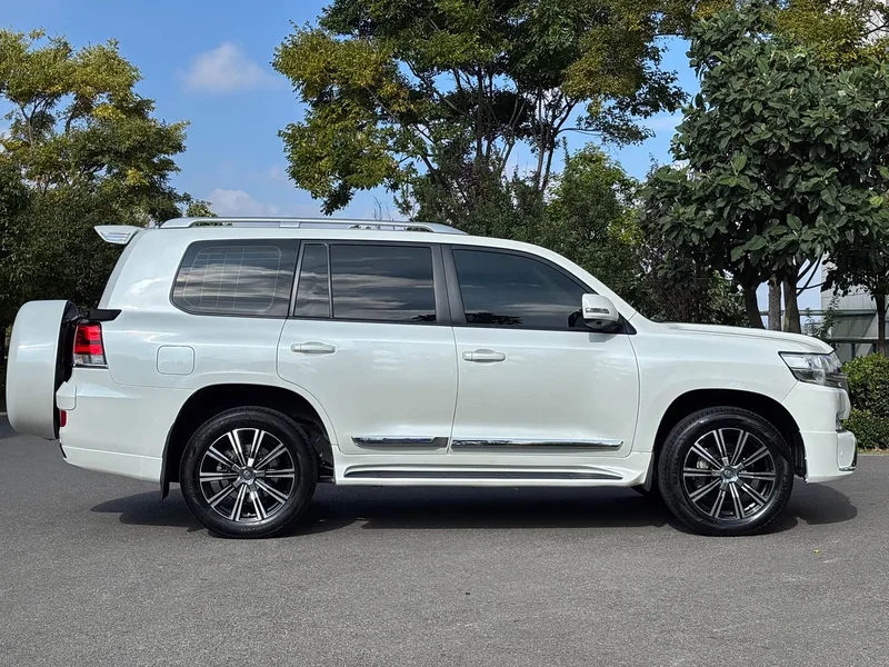 Toyota Land Cruiser (Imported) — фото 4
