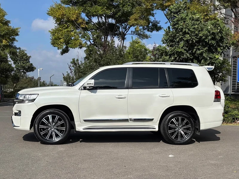 Toyota Land Cruiser (Imported) — фото 7