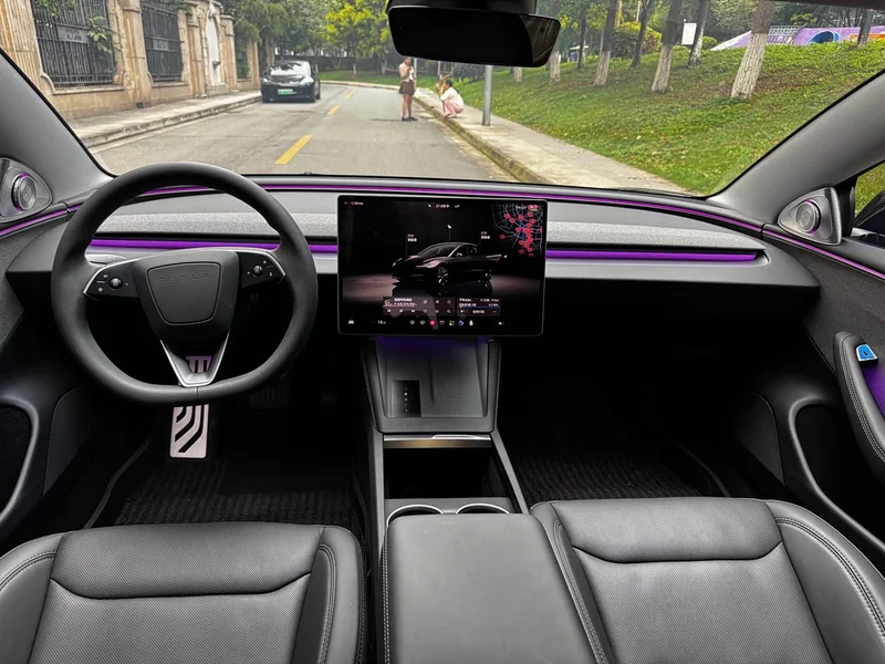 Tesla Model 3 — фото 16