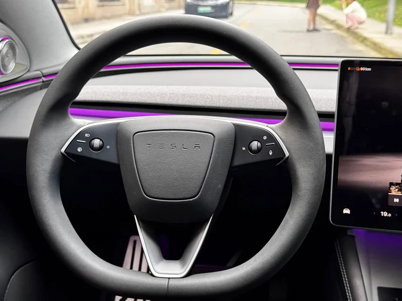Tesla Model 3 — фото 19