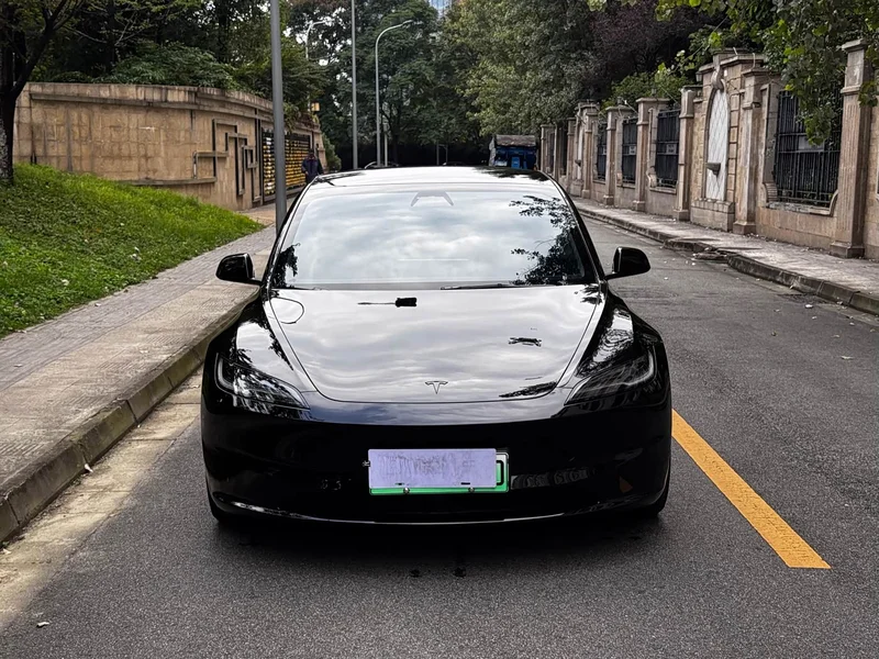 Tesla Model 3 — фото 2