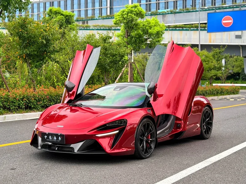 McLaren Artura — фото 1