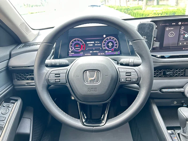 Honda Accord — фото 11