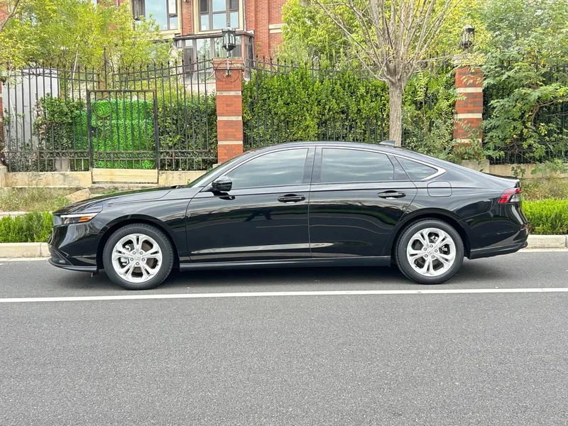 Honda Accord — фото 3