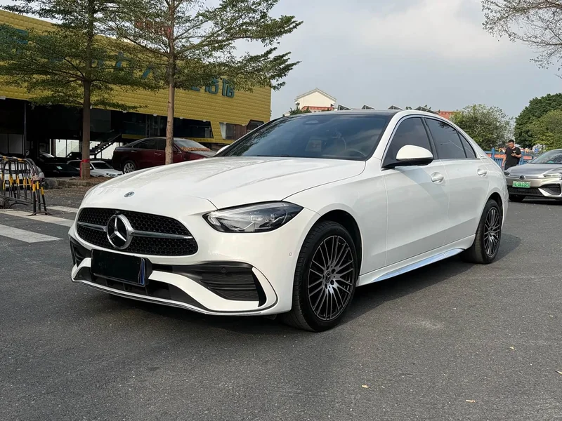Mercedes-Benz C-Class — фото 1