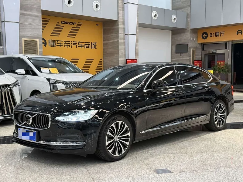 Volvo S90 — фото 1
