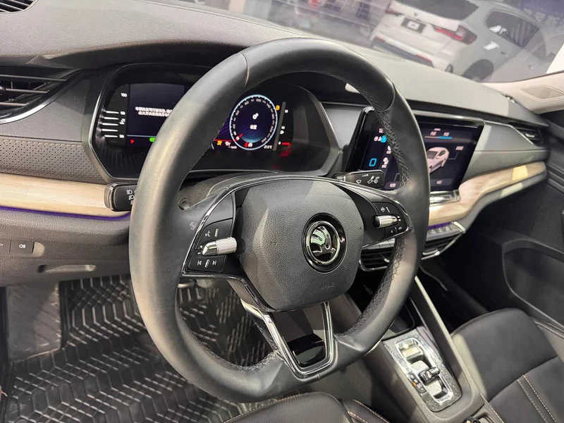 Volkswagen Octavia — фото 11