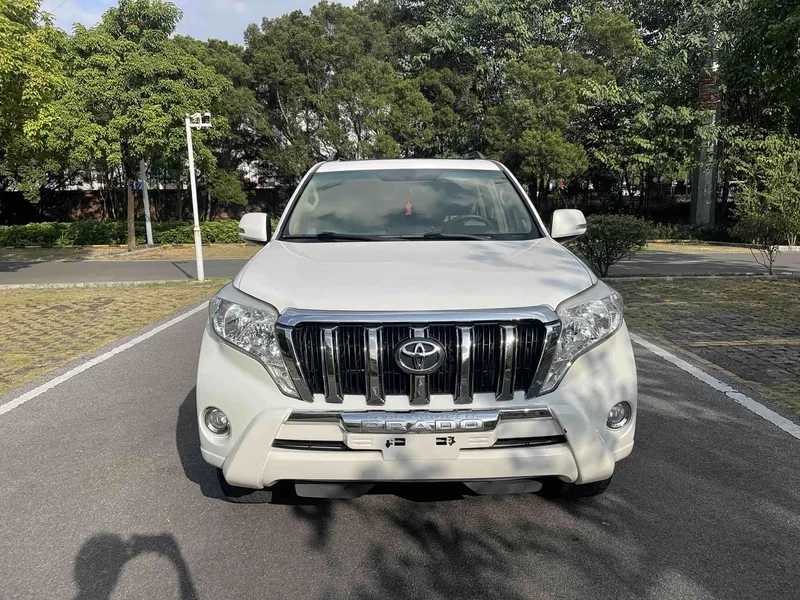 Toyota Prado — фото 2