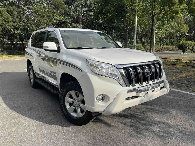 Toyota Prado — фото 3