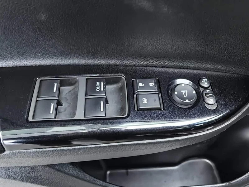 Honda Accord — фото 9