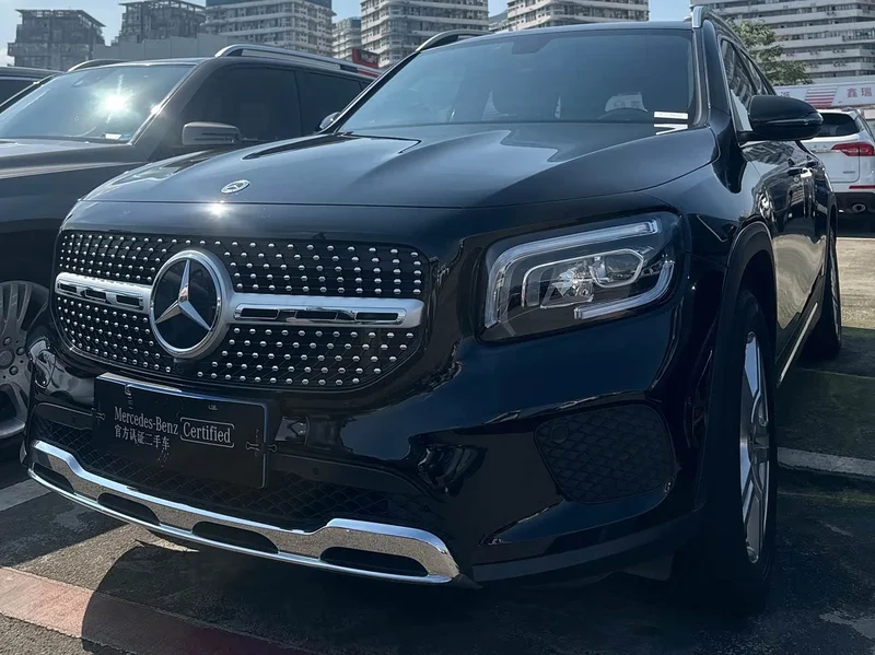Mercedes-Benz GLB — фото 1
