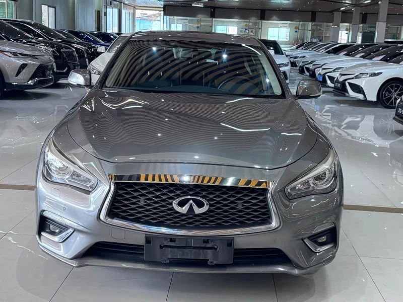 Infiniti Q50L — фото 39