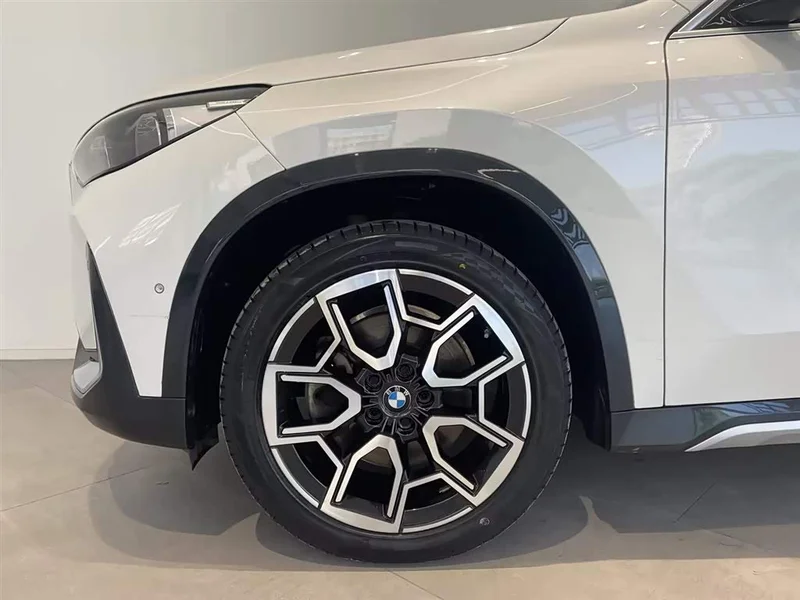 BMW X1 — фото 18