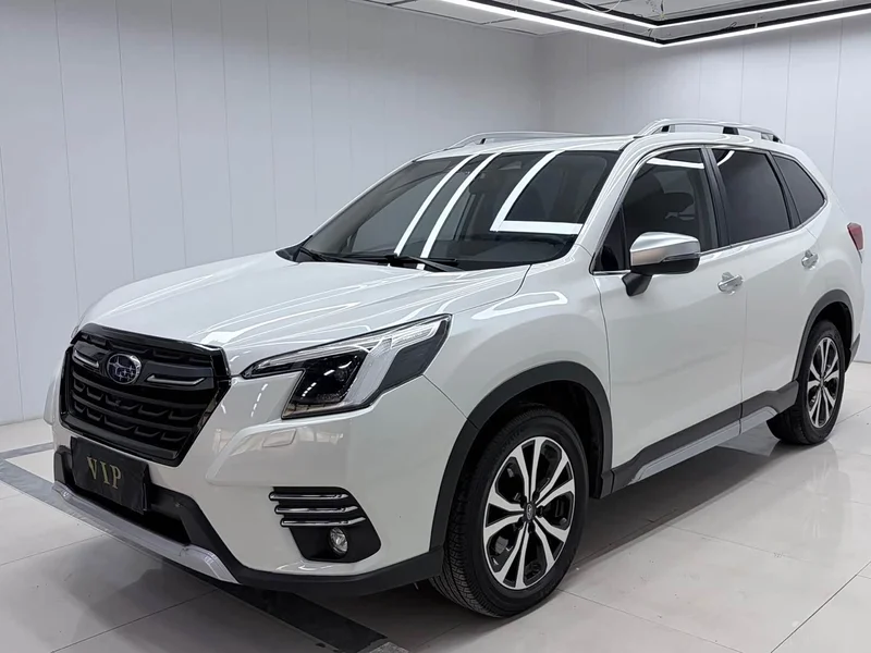 Subaru Forester — фото 1
