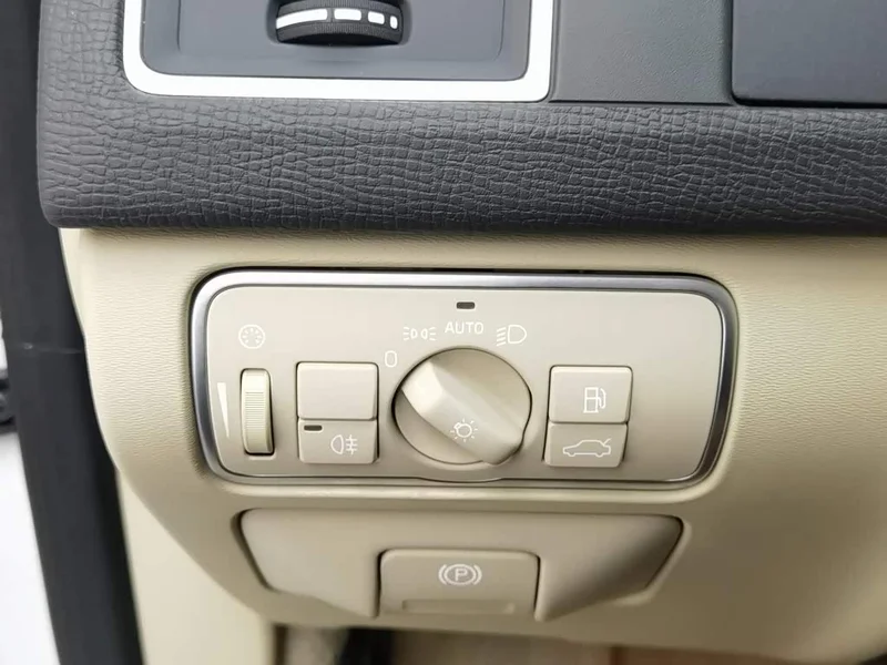Volvo XC60 — фото 20