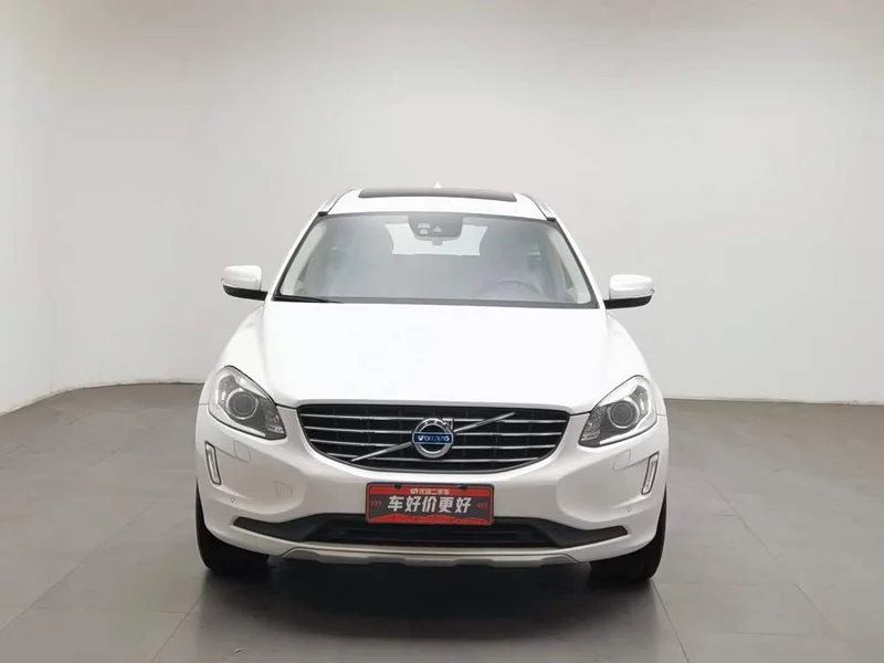 Volvo XC60 — фото 2