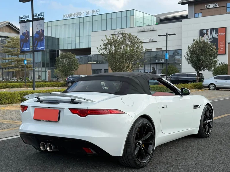 Jaguar F-TYPE — фото 4