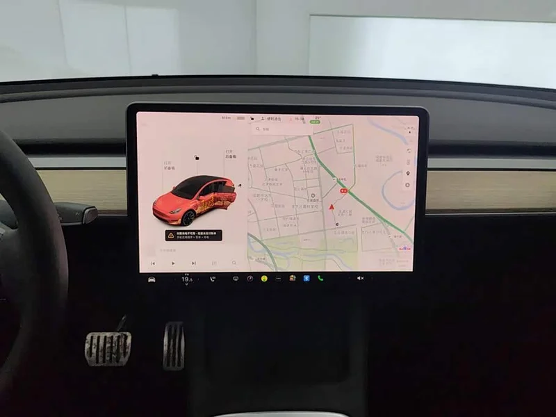 Tesla Model Y — фото 13