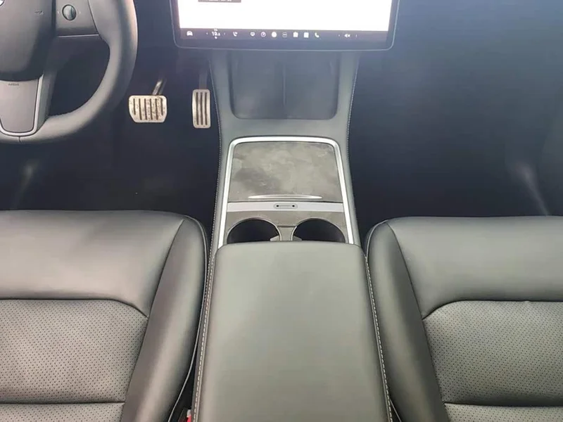 Tesla Model Y — фото 16