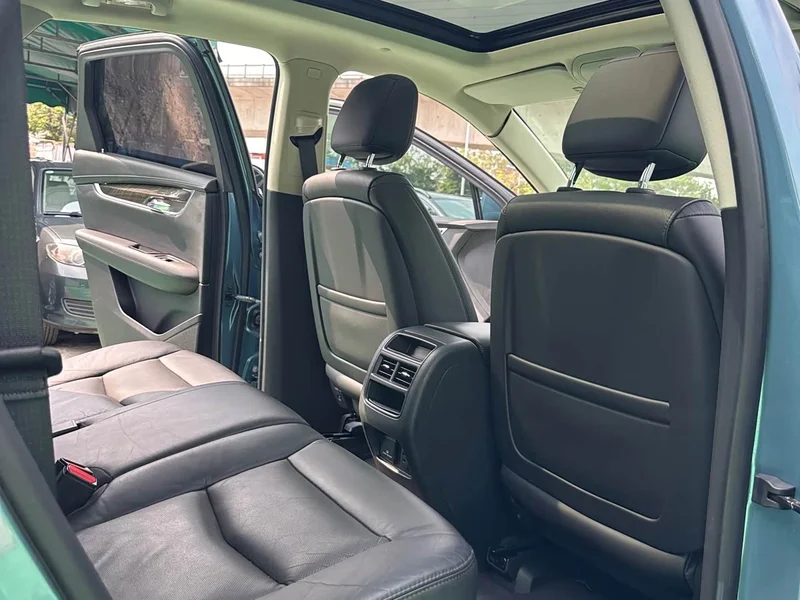Cadillac XT5 — фото 12