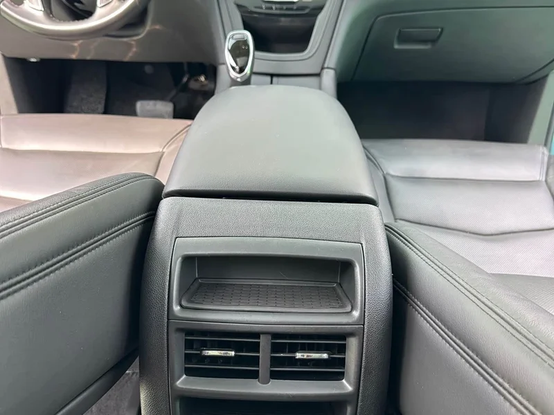 Cadillac XT5 — фото 15