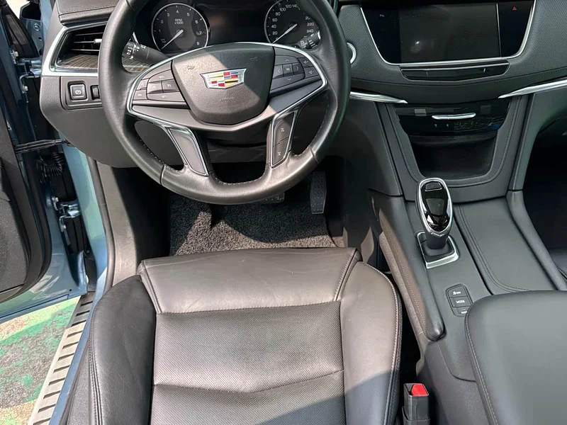Cadillac XT5 — фото 20