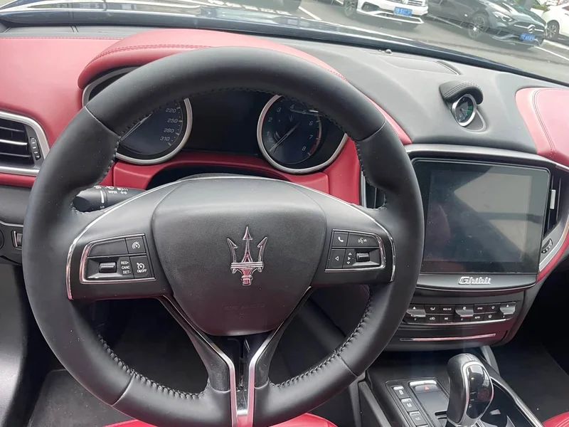 Maserati Ghibli — фото 6