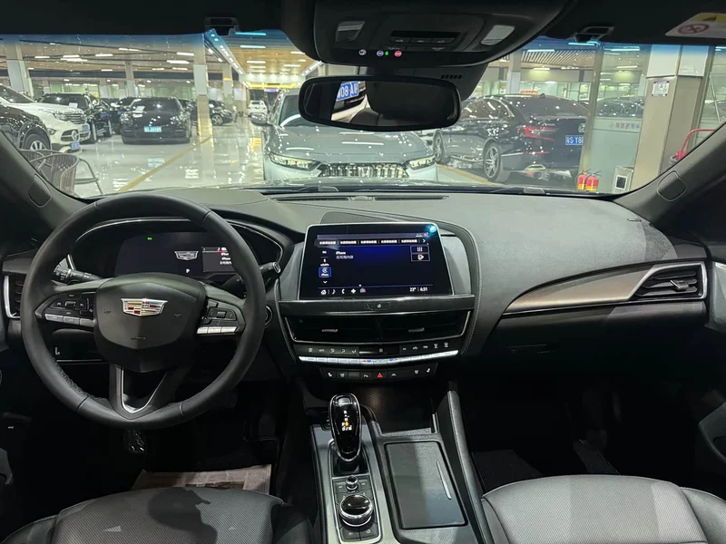 Cadillac CT5 — фото 4