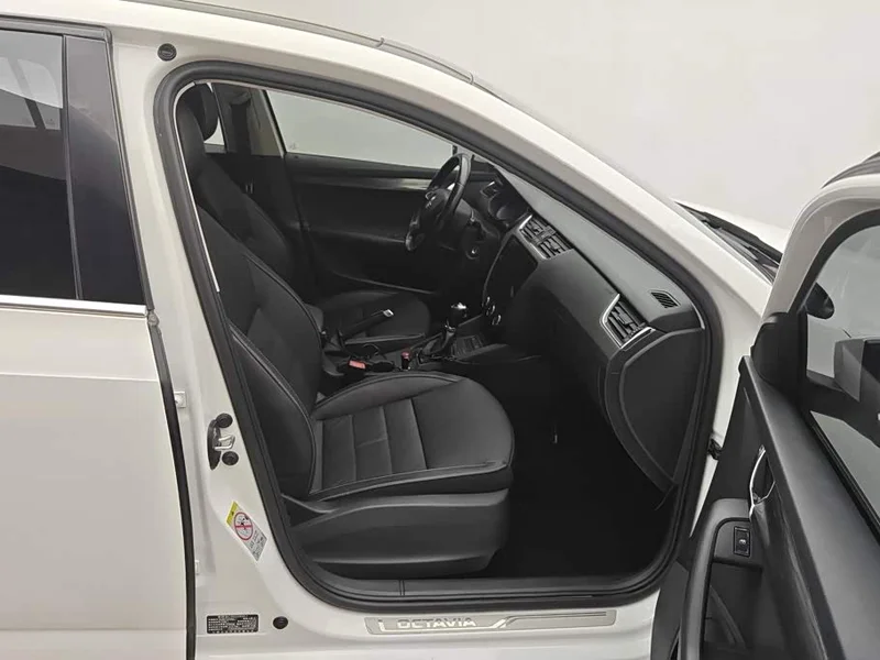Volkswagen Octavia — фото 8