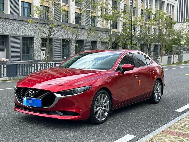 Mazda 3 Axela — фото 1