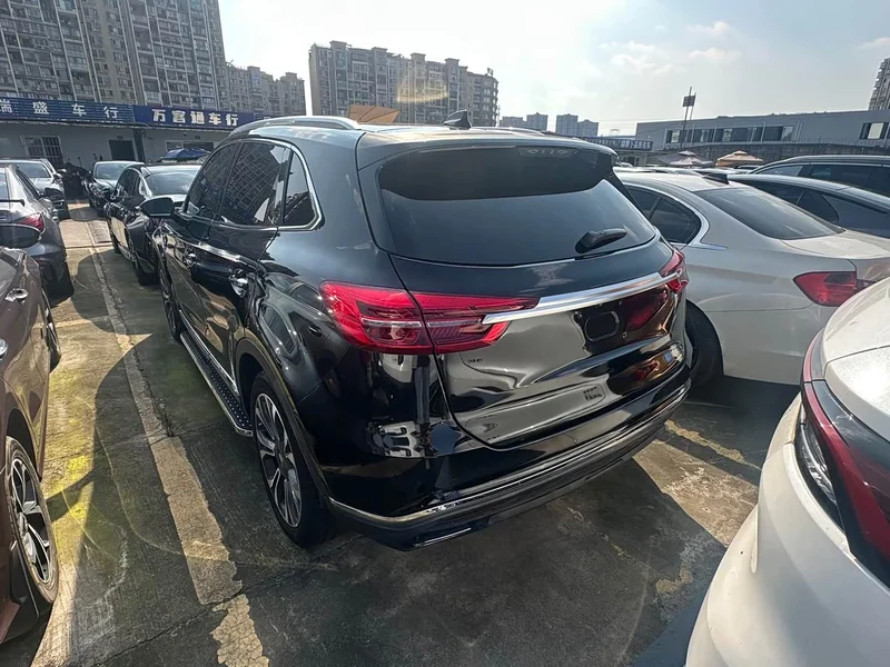 Hongqi HS5 — фото 11
