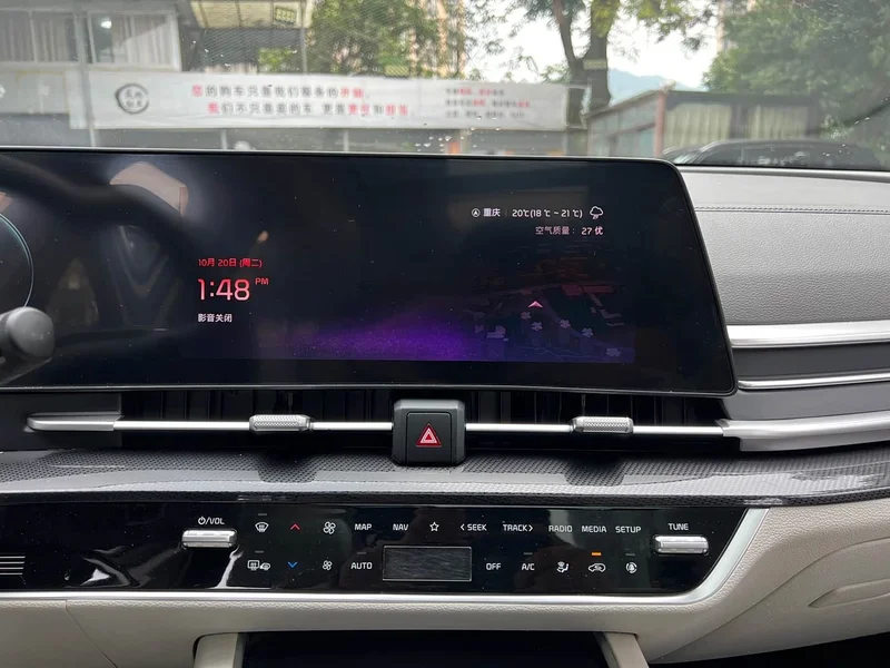 Kia Sportage — фото 12
