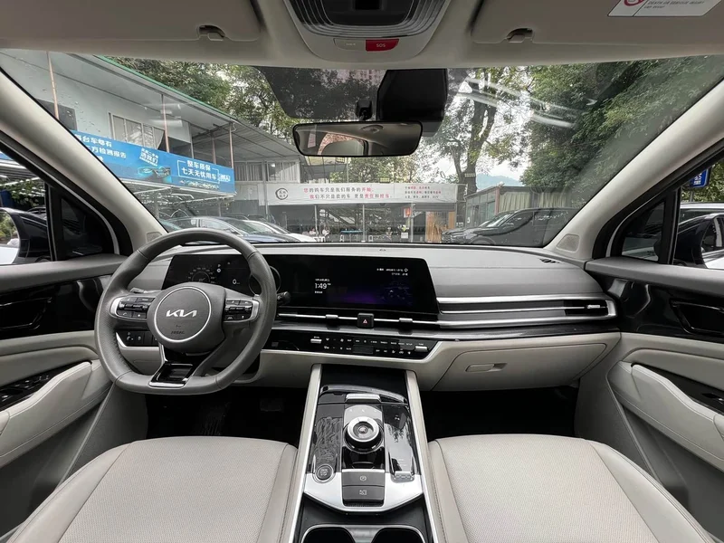 Kia Sportage — фото 14
