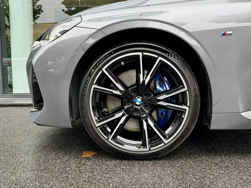BMW M240i — фото 12