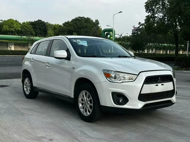 Mitsubishi ASX — фото 1
