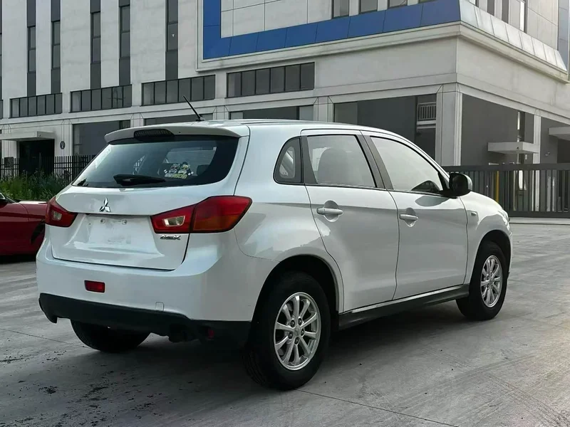 Mitsubishi ASX — фото 9