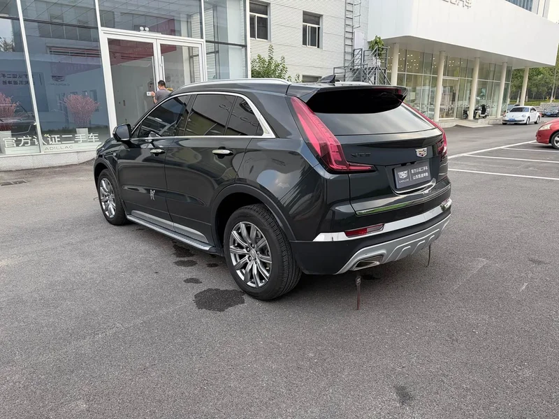 Cadillac XT4 — фото 11
