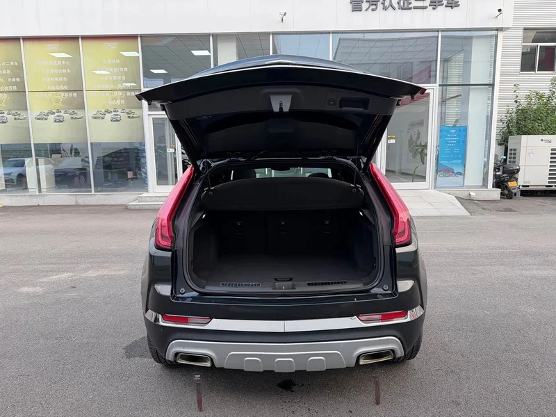 Cadillac XT4 — фото 14