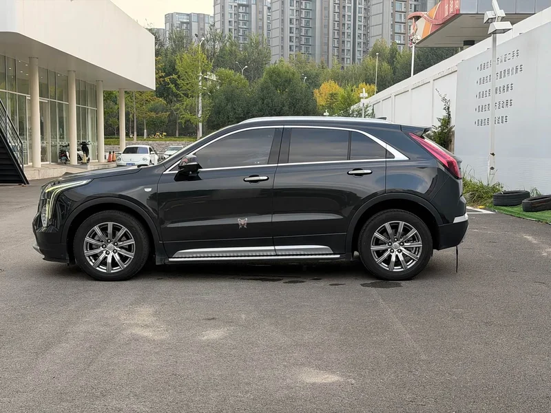 Cadillac XT4 — фото 3