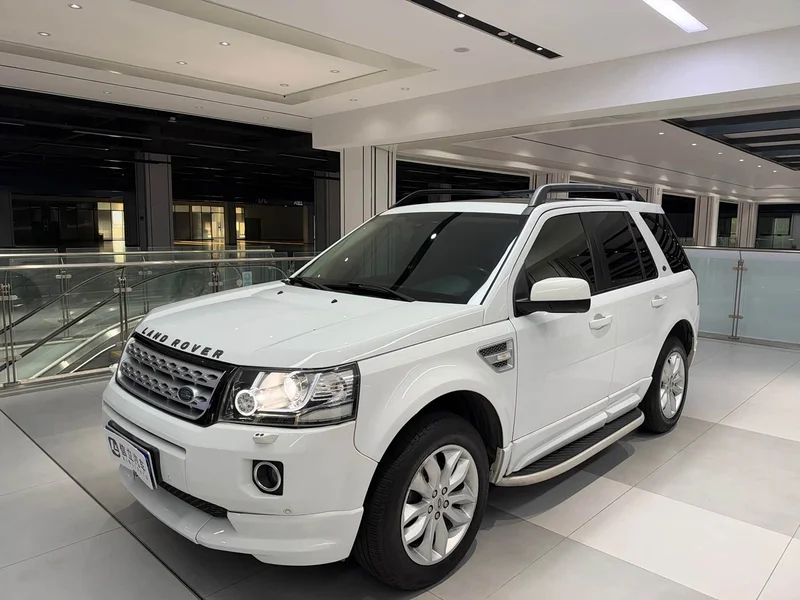 Land Rover Freelander 2 — фото 1